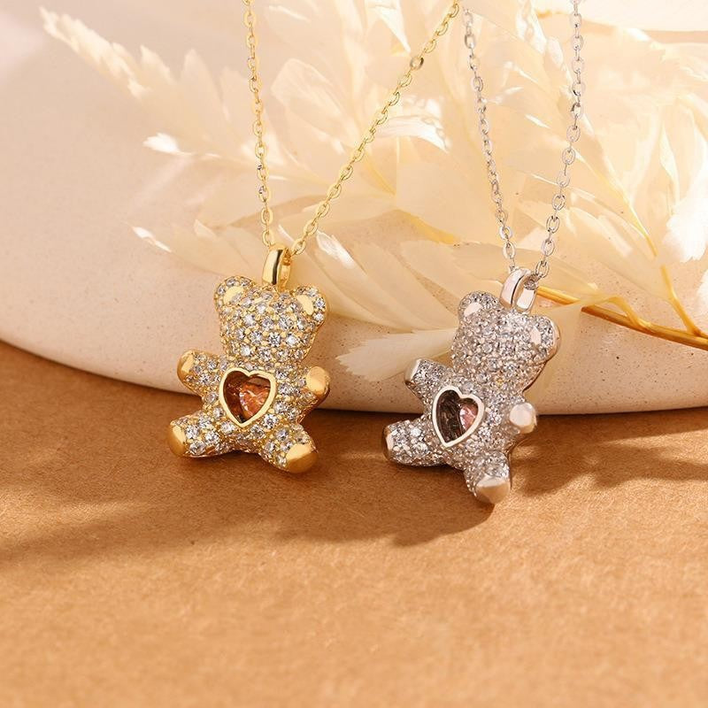 Collar con dije de osito Love en cristal