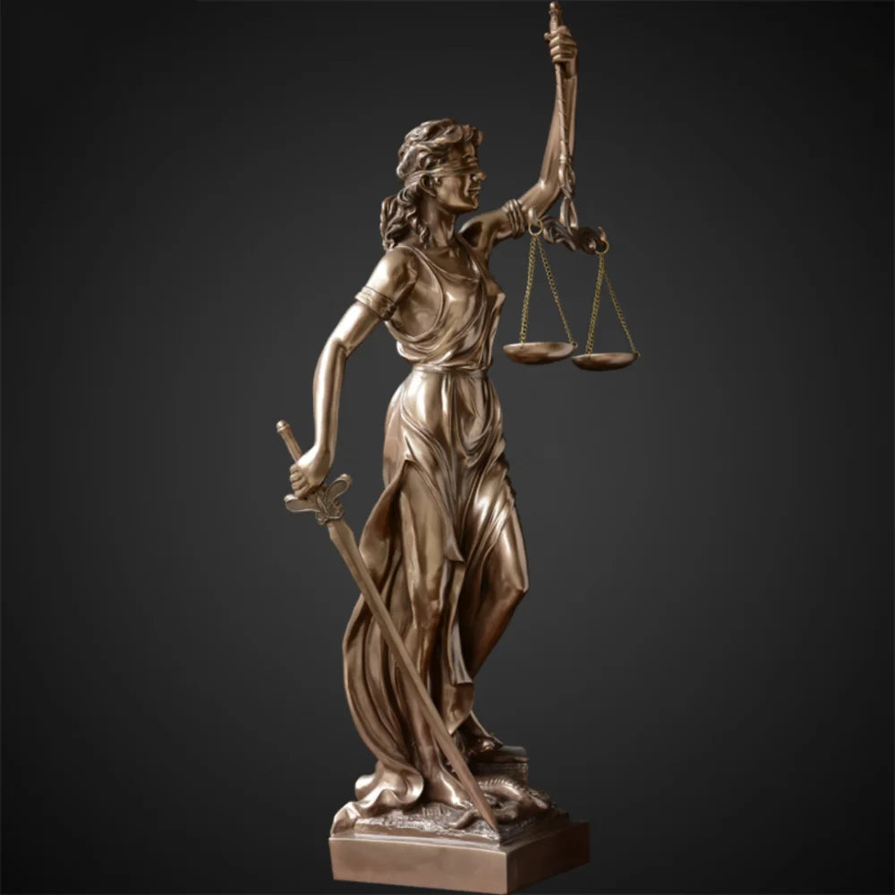 Escultura de Temis, Diosa de la Justicia